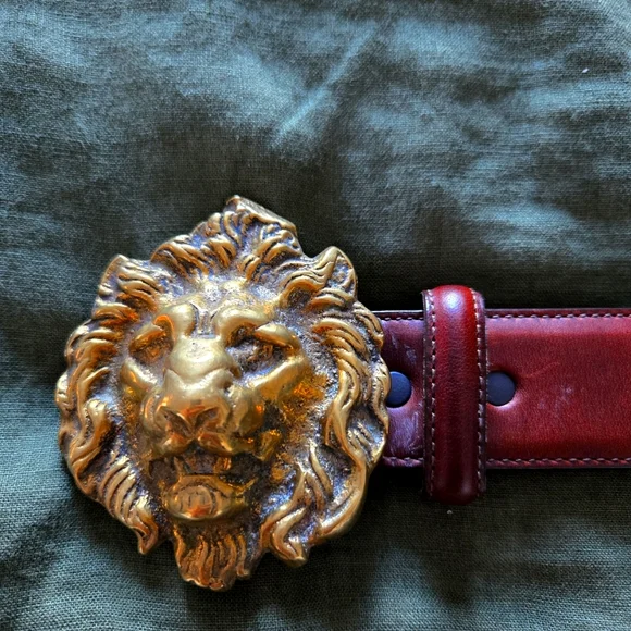 Gold Lion Buckle on Brown Leather Belt - Picture 1 of 4